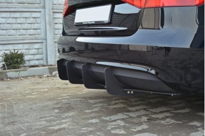 Накладка на задний бампер центральная на Audi A4 B8 Avant рестайл